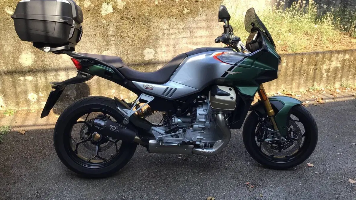 Moto Guzzi V100 Mandello S (2022 - 24) 