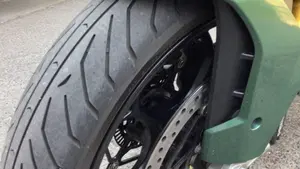 Moto Guzzi V100 Mandello S (2022 - 24)  (8)