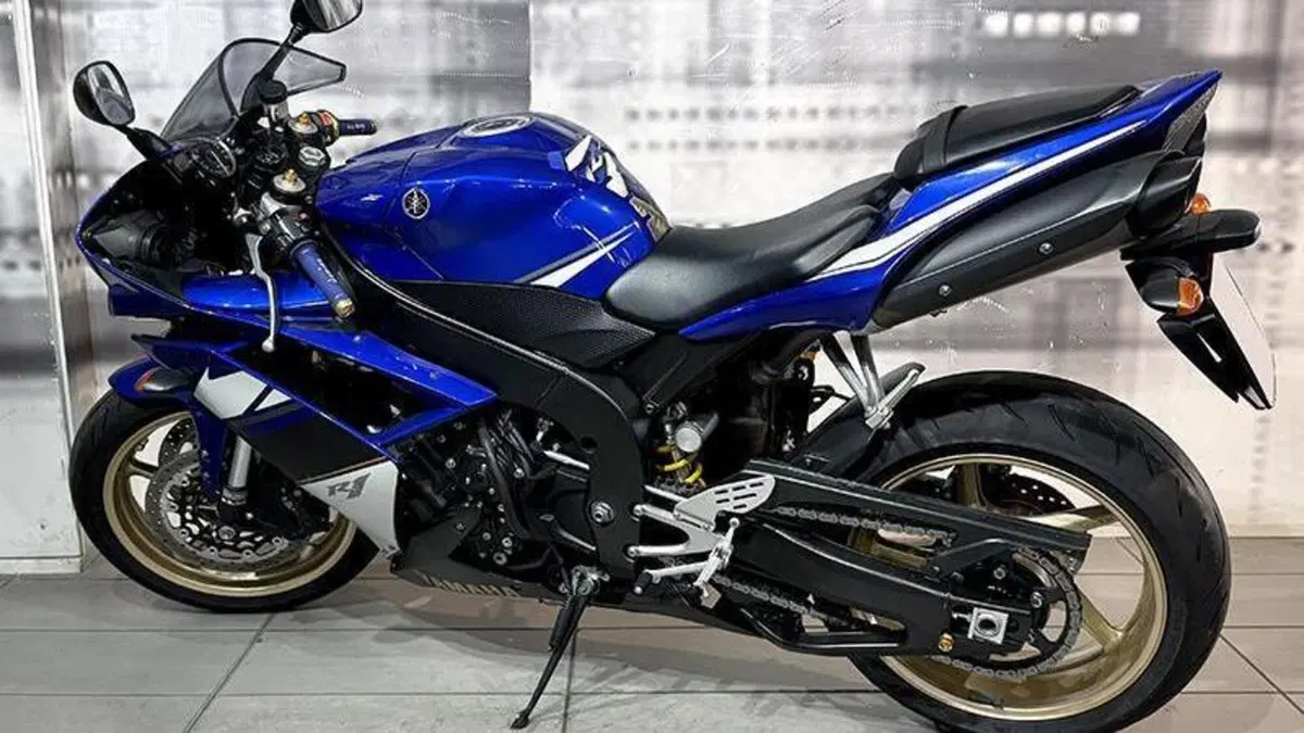 Yamaha YZF R1 (2007 - 08)  (2)