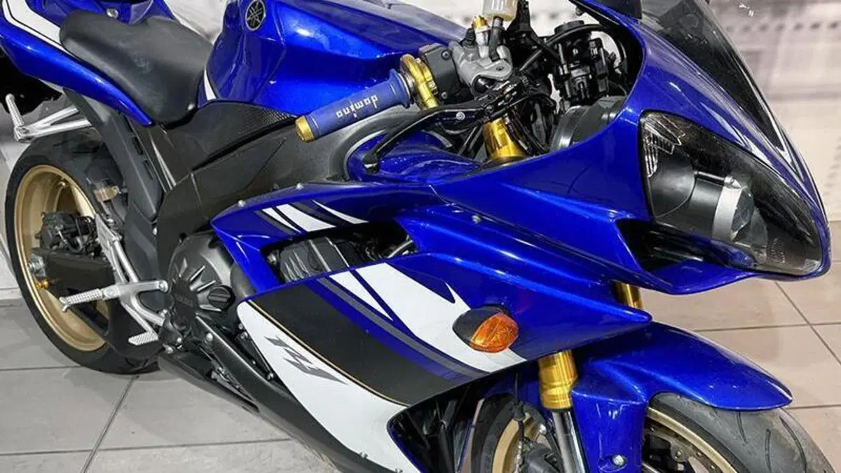 Yamaha YZF R1 (2007 - 08)  (7)