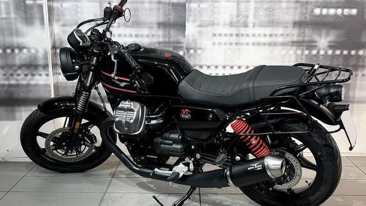 Moto Guzzi V7 Special (2021 - 24)  (2)