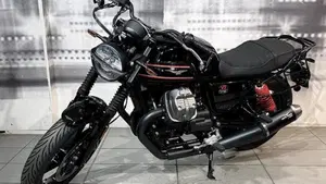 Moto Guzzi V7 Special (2021 - 24)  (7)