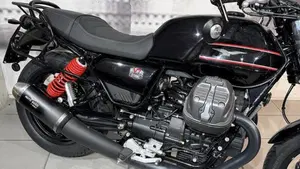 Moto Guzzi V7 Special (2021 - 24)  (9)