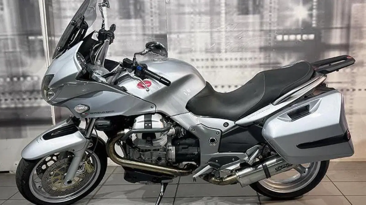 Moto Guzzi Breva 1200  (2)