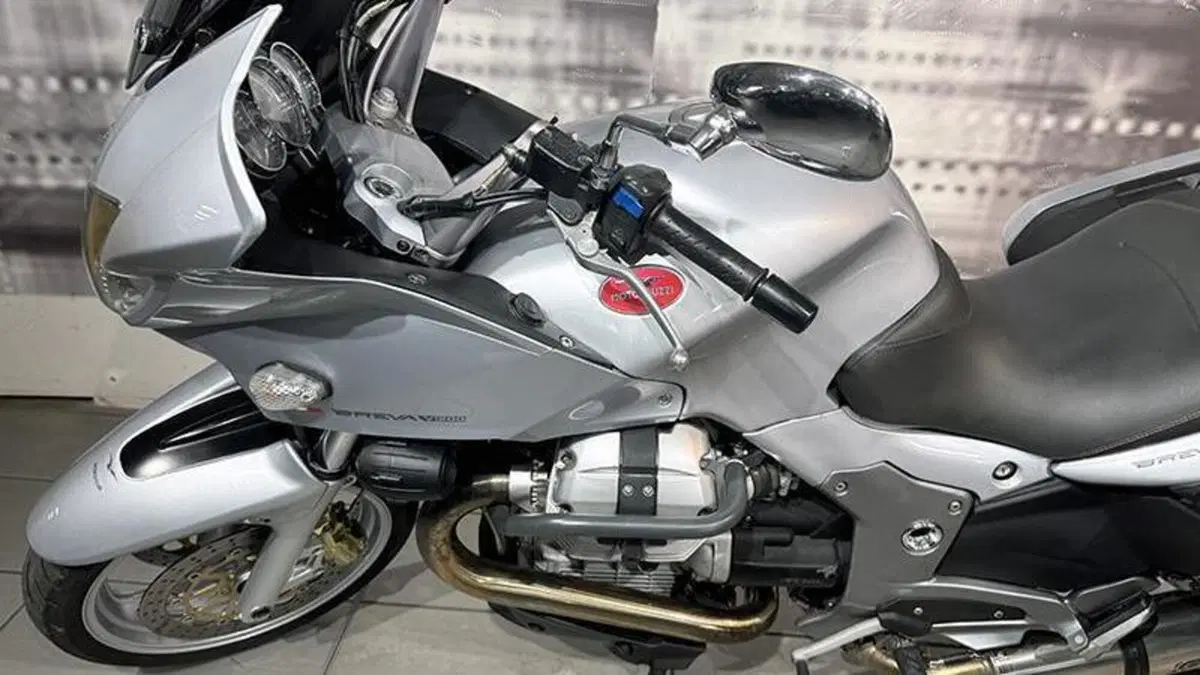 Moto Guzzi Breva 1200  (8)