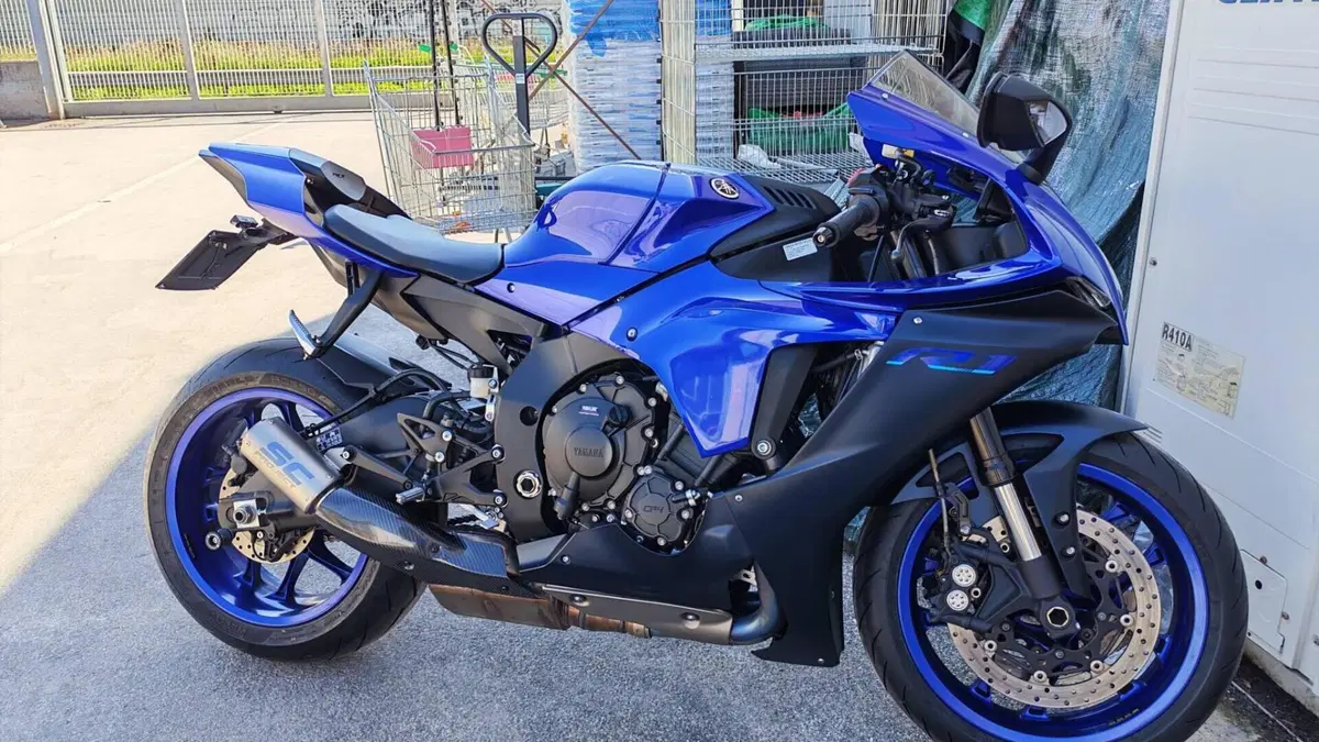 Yamaha YZF R1 (2020 - 25) 