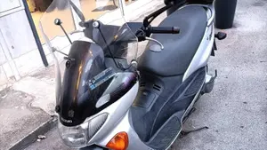 Suzuki UE 150 