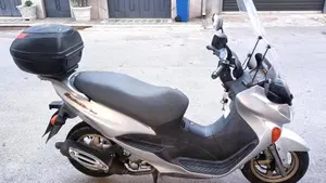 Suzuki UE 150  (2)