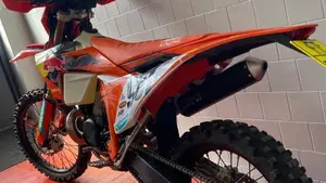 KTM 300 EXC Champion Edition (2025)  (3)