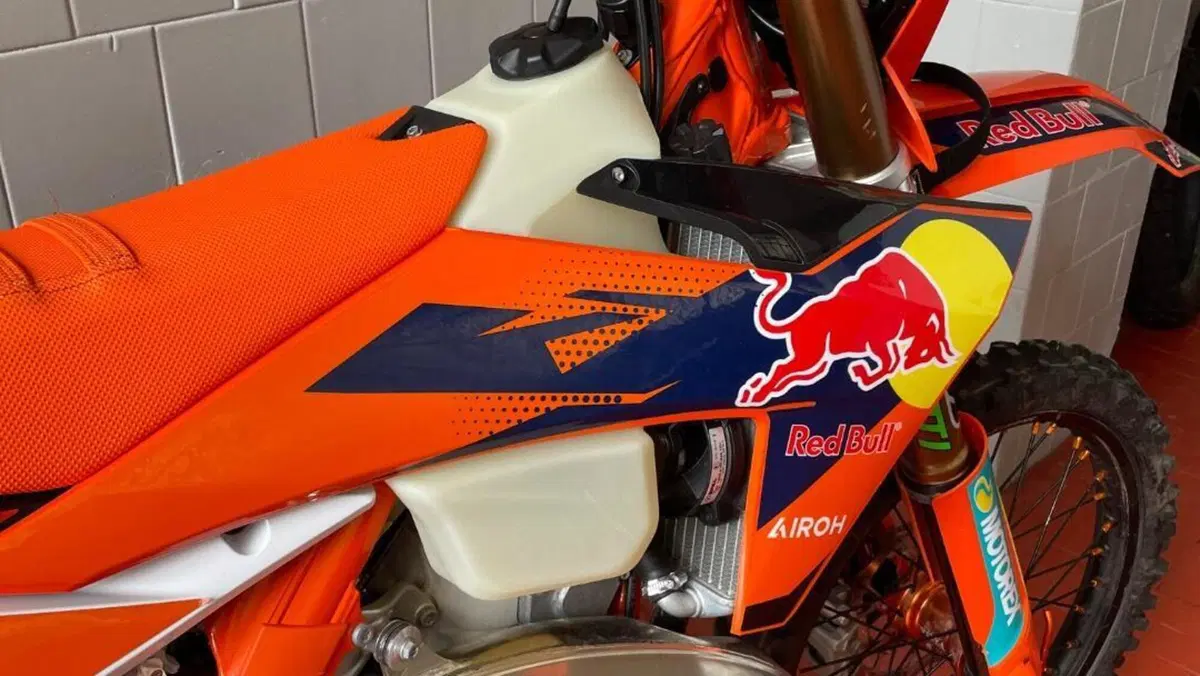 KTM 300 EXC Champion Edition (2025)  (6)