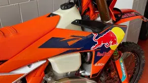 KTM 300 EXC Champion Edition (2025)  (6)