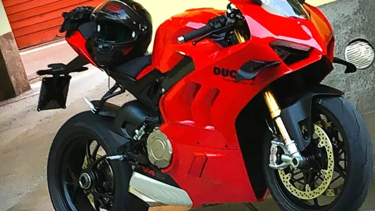 Ducati Panigale V4 S (2022 - 24)  (2)