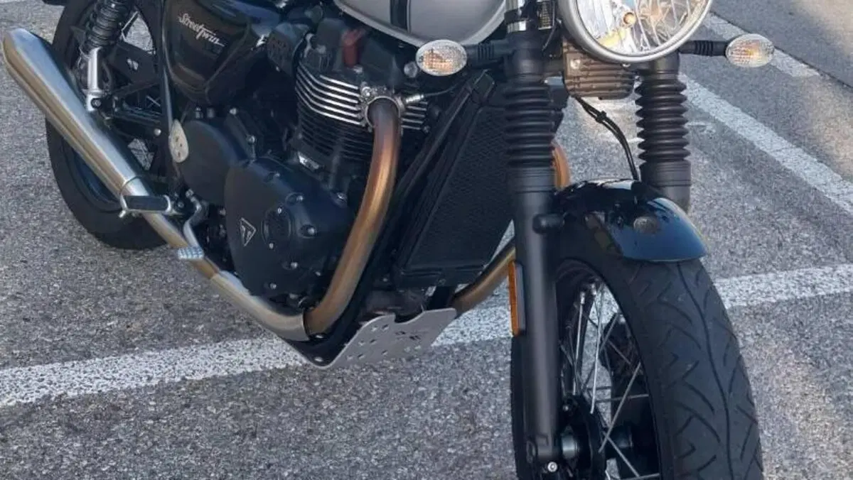 Triumph Street Twin 900 (2017 - 18) 