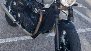 Triumph Street Twin 900 (2017 - 18) 