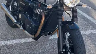 Triumph Street Twin 900 (2017 - 18) usata