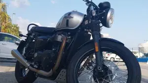 Triumph Street Twin 900 (2017 - 18)  (2)