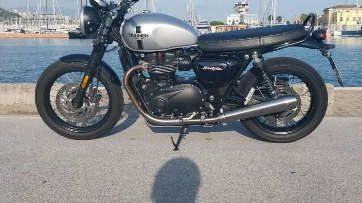Triumph Street Twin 900 (2017 - 18)  (3)