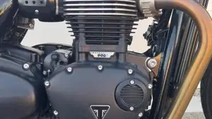 Triumph Street Twin 900 (2017 - 18)  (4)