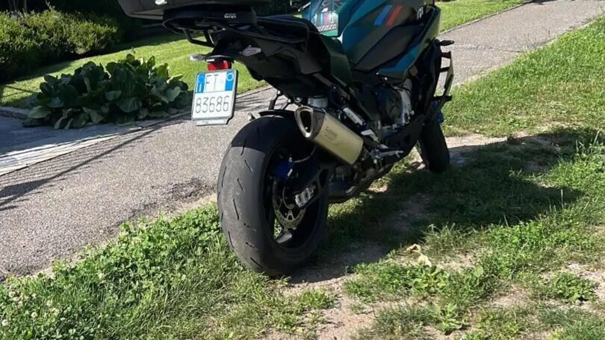 Bmw M 1000 XR (2024 - 27)  (2)