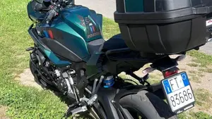 Bmw M 1000 XR (2024 - 27)  (4)