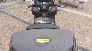 Kymco Downtown 350i ABS (2016 - 20)  (4)