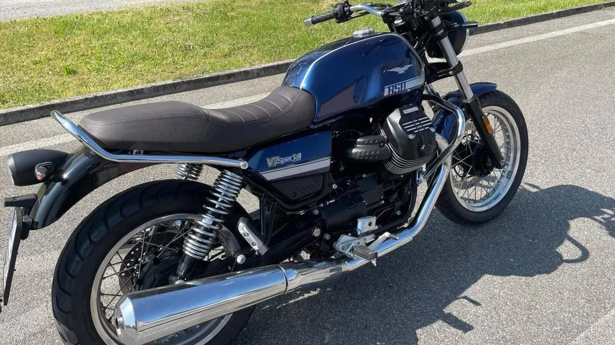 Moto Guzzi V7 Special (2021 - 24) 
