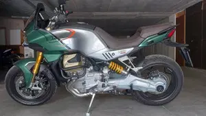 Moto Guzzi V100 Mandello S (2022 - 24) 