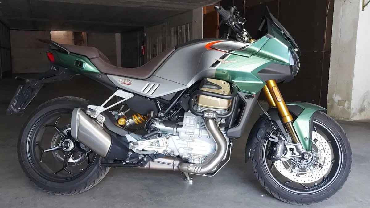 Moto Guzzi V100 Mandello S (2022 - 24)  (5)