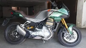 Moto Guzzi V100 Mandello S (2022 - 24)  (5)