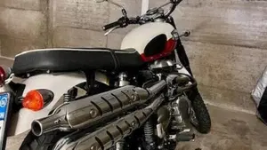 Triumph Scrambler (2006 - 17)  (3)