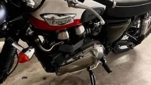 Triumph Scrambler (2006 - 17)  (5)