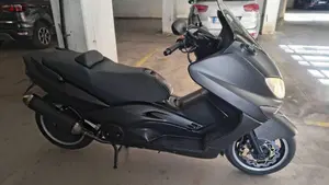 Yamaha T-Max 500 (2004 - 07)  (4)