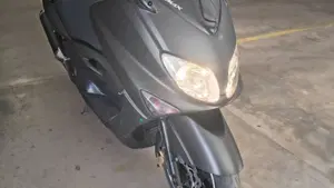 Yamaha T-Max 500 (2004 - 07)  (5)