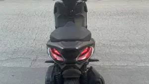 Piaggio Beverly 400 ABS-ASR (2021 - 24)  (2)
