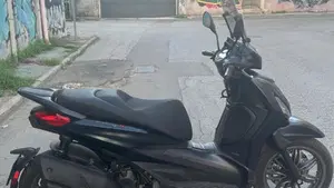 Piaggio Beverly 400 ABS-ASR (2021 - 24)  (6)