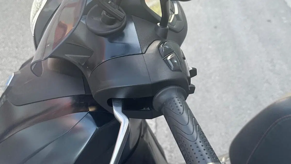 Piaggio Beverly 400 ABS-ASR (2021 - 24)  (8)