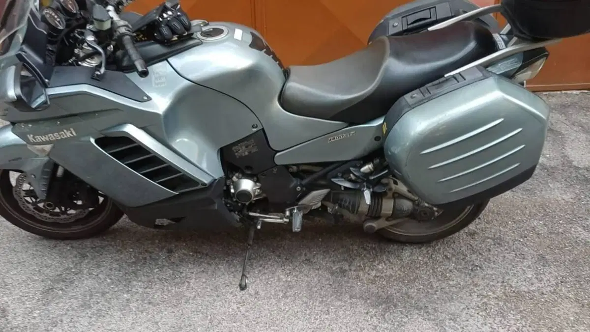 Kawasaki GTR 1400 (2007 - 09) 