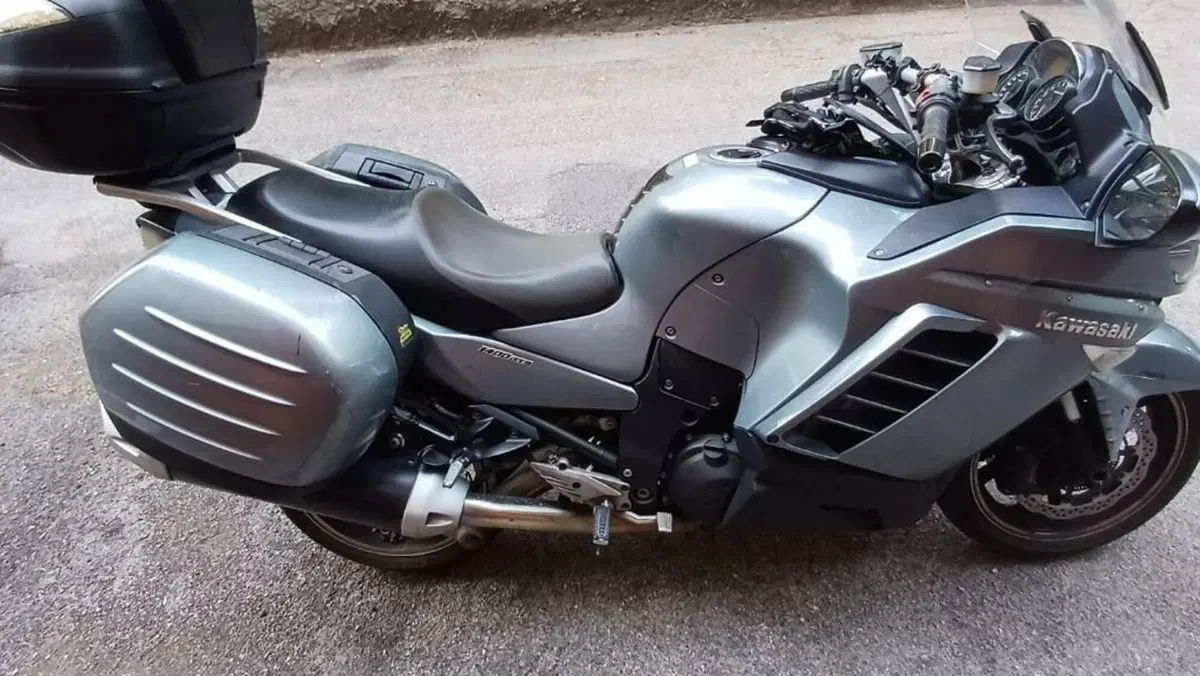 Kawasaki GTR 1400 (2007 - 09)  (5)