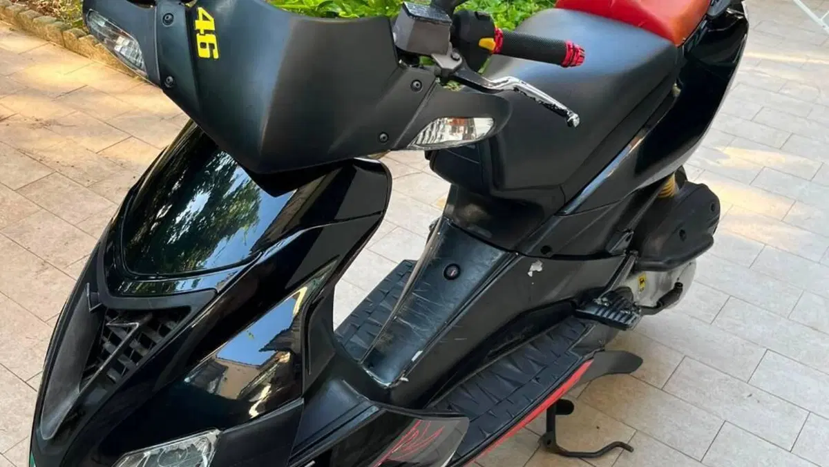 Aprilia SR 50 R (2012 - 17)  (5)