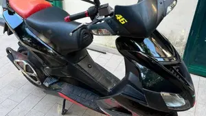 Aprilia SR 50 R (2012 - 17)  (2)