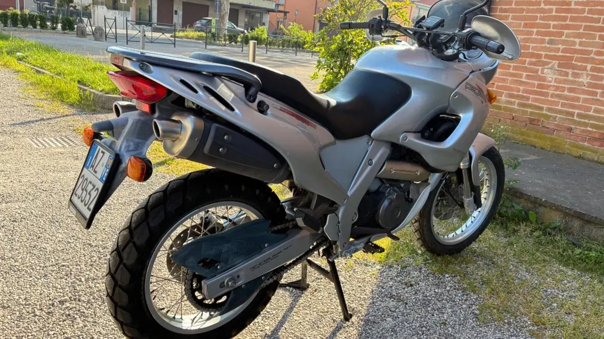 Aprilia Pegaso 650 (1997 - 00)  (7)