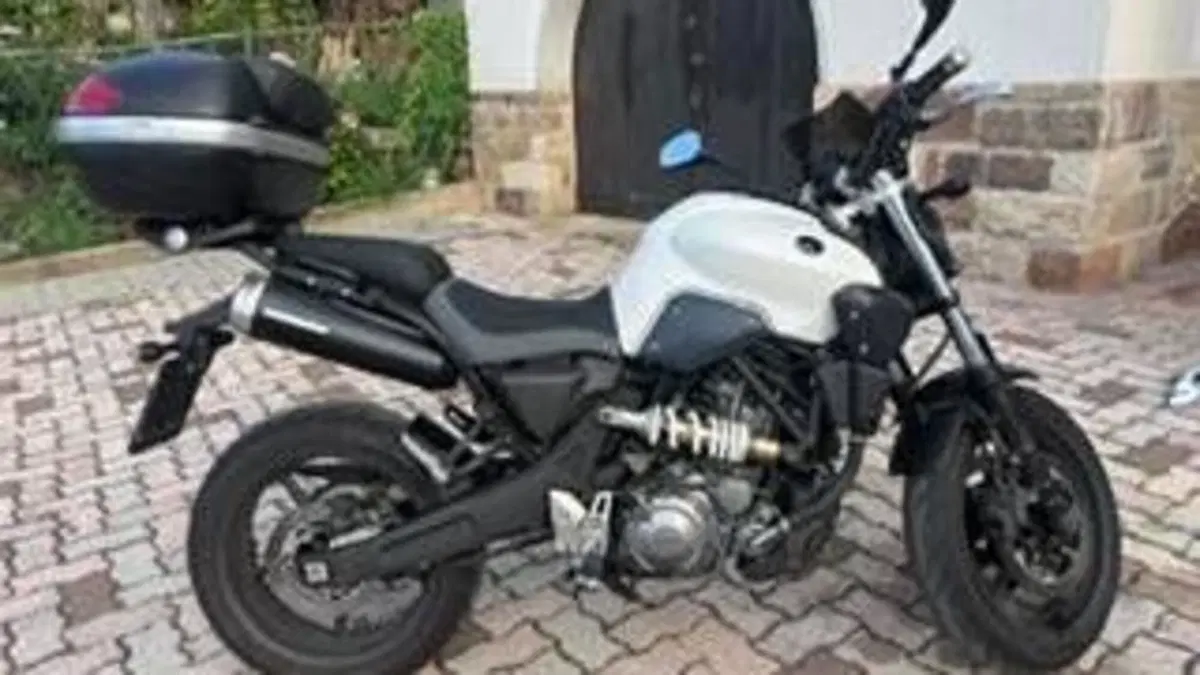 Yamaha MT-03 (2006 - 14)  (2)
