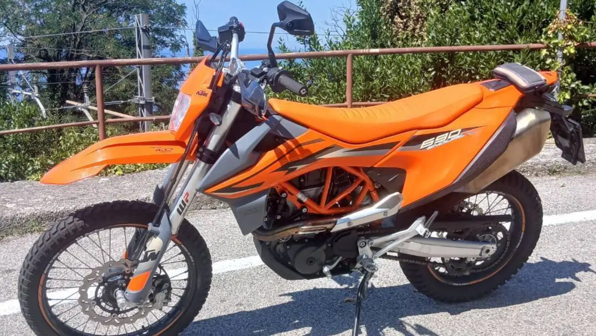KTM 690 Enduro R (2022 - 25) 
