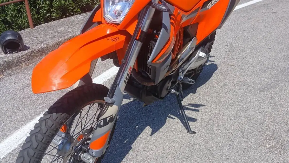 KTM 690 Enduro R (2022 - 25)  (6)