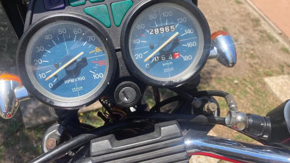 Moto Guzzi   (6)