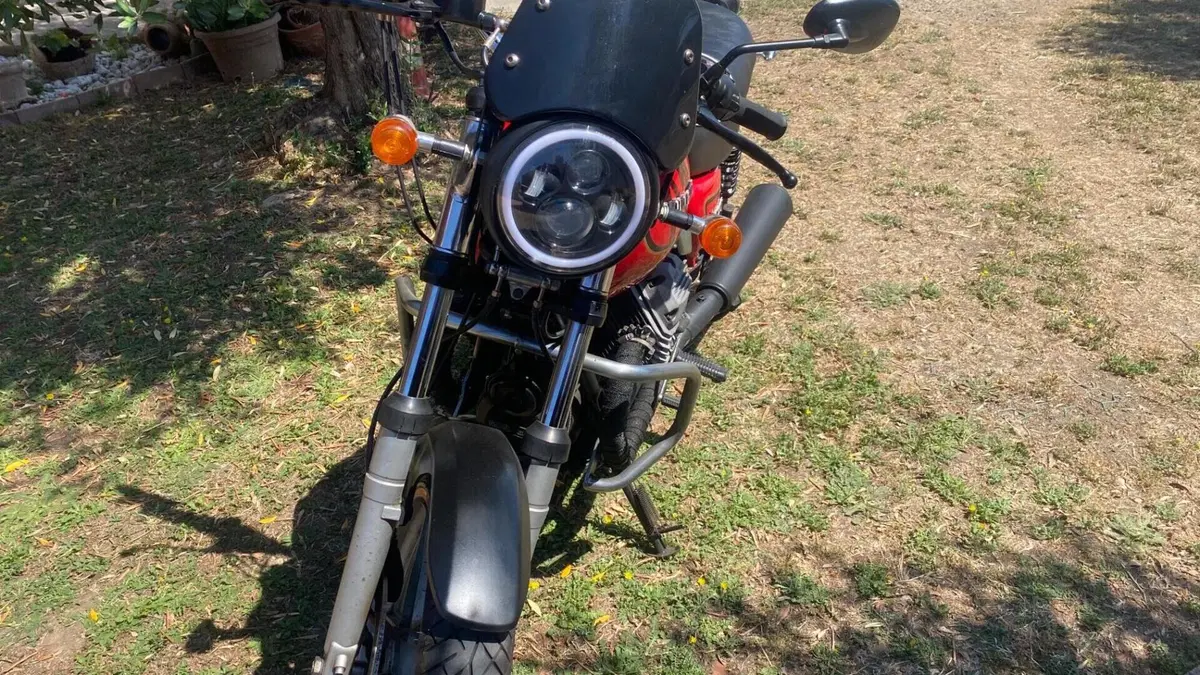 Moto Guzzi   (8)