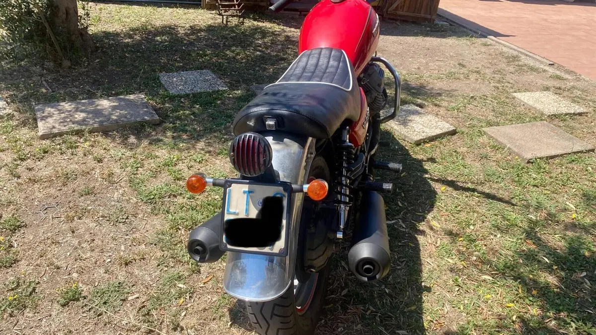Moto Guzzi   (9)