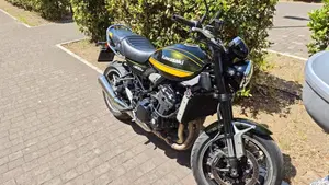 Kawasaki Z 900 RS (2021)  (2)