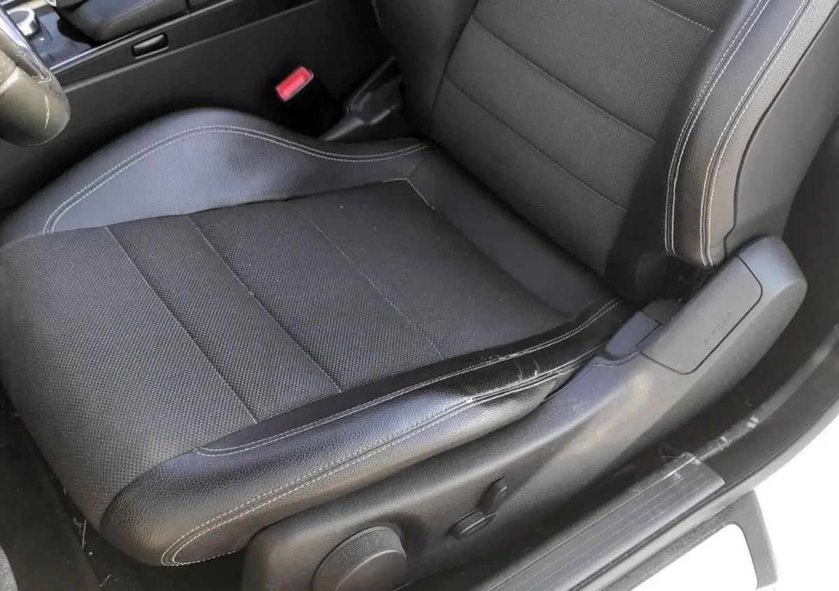 Mercedes-Benz Classe E Cabrio 220 d Cabrio Premium (11)