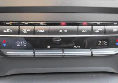 Mercedes-Benz Classe E Cabrio 220 d Cabrio Premium (14)